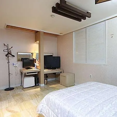 Hotel Venezia Songdo Busan 0*,