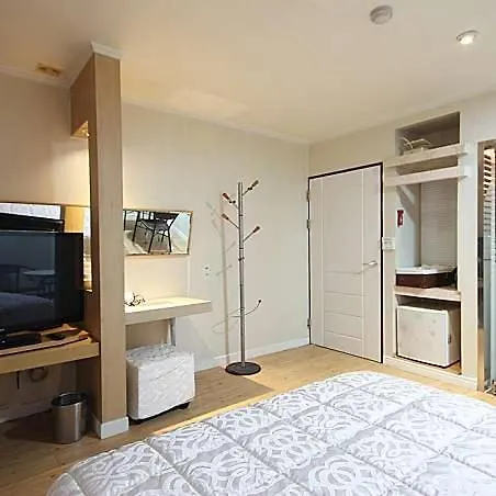 Hotel Venezia Songdo Busan Motel